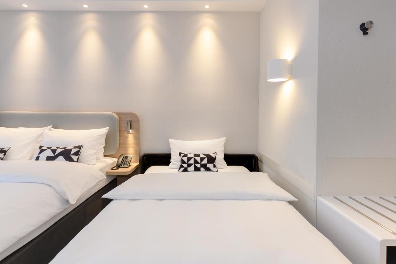 Holiday Inn Express Goettingen By Ihg Bagian luar foto