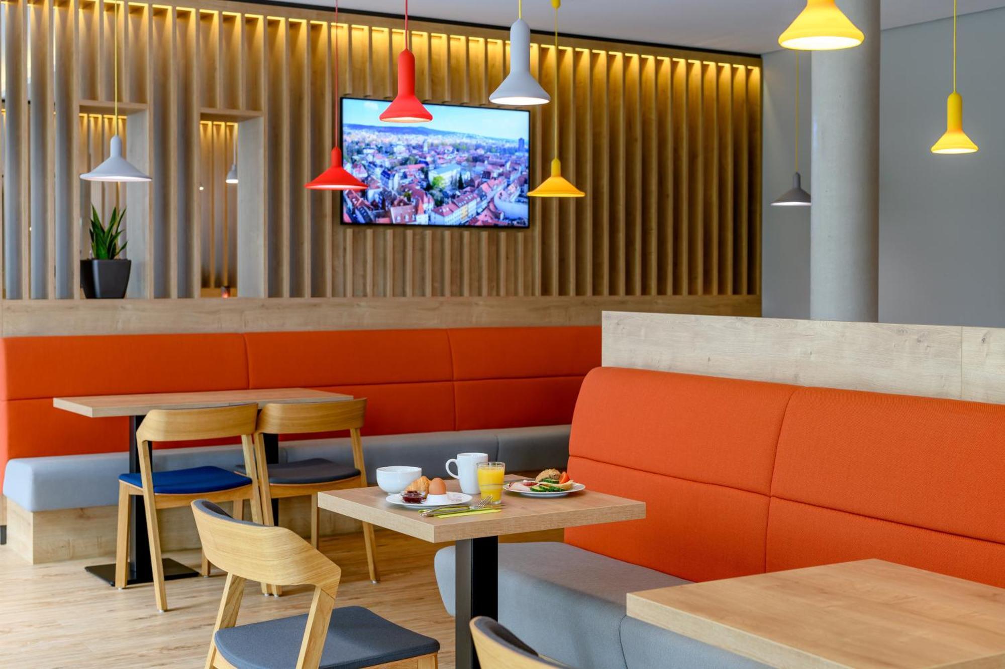 Holiday Inn Express Goettingen By Ihg Bagian luar foto