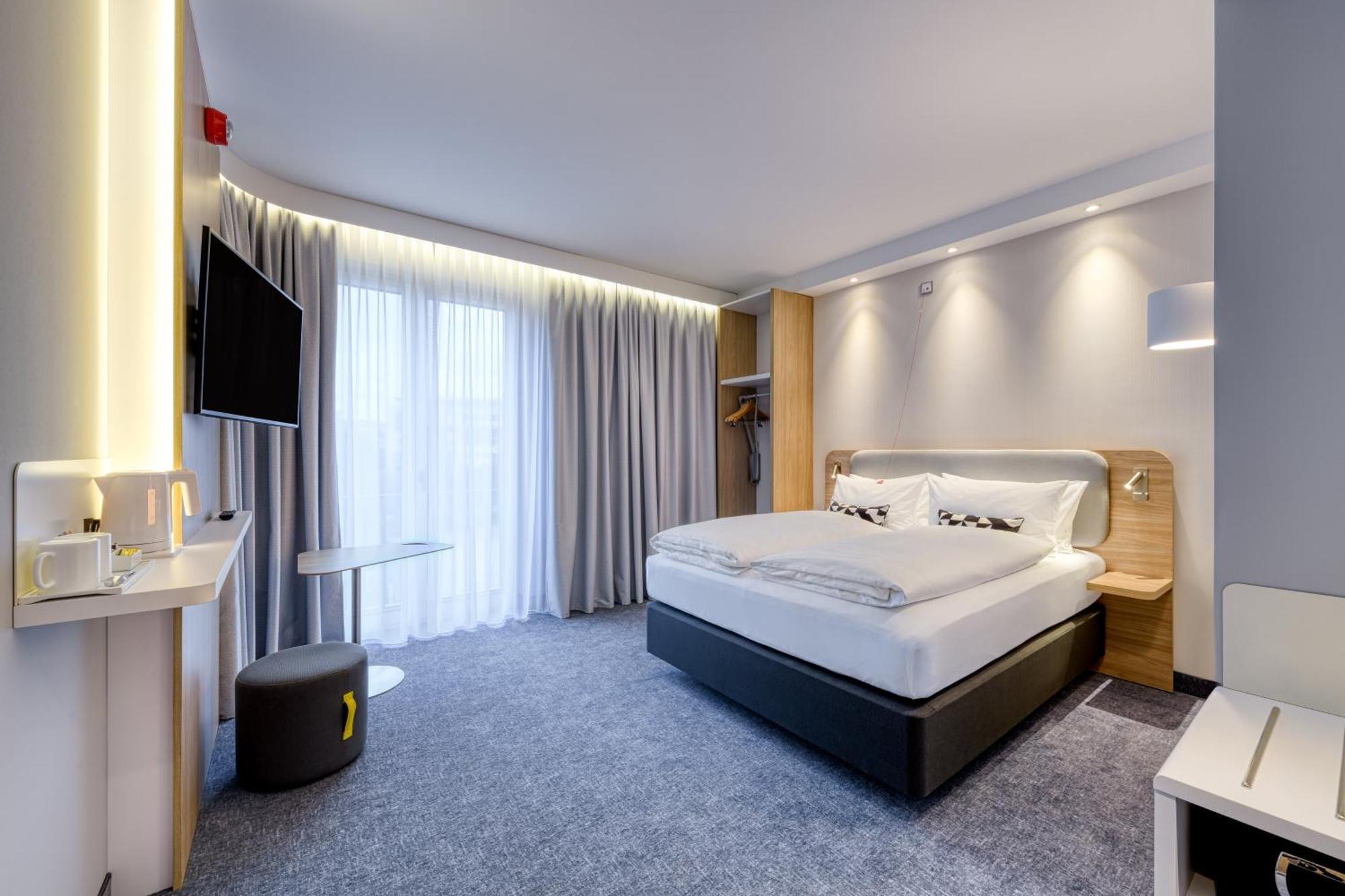 Holiday Inn Express Goettingen By Ihg Bagian luar foto